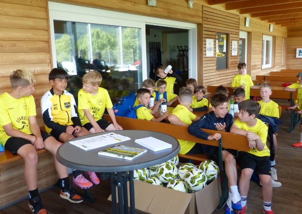 Camp-Tag-3